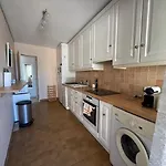 Cannes Marina Retreat W Garage, Swimming Pool דירה